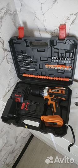Шуруповерт новый 20v