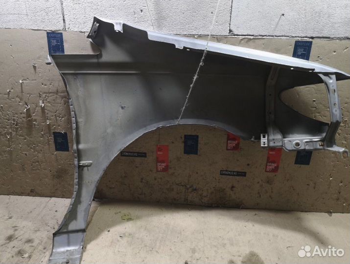 Крыло nissan presage u30