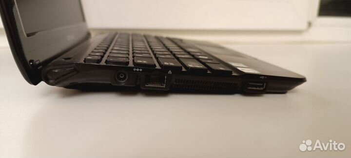 Ноутбук samsung NP-NC110 (практически новый)