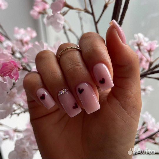 Маникюр на дому