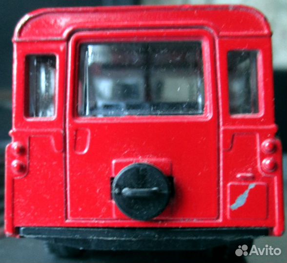 Модель Burago 1/47 Land Rover