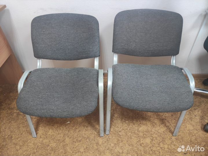 Продам офисную тумбочку, стол, стул