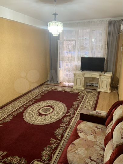 2-к. квартира, 67 м², 9/10 эт.