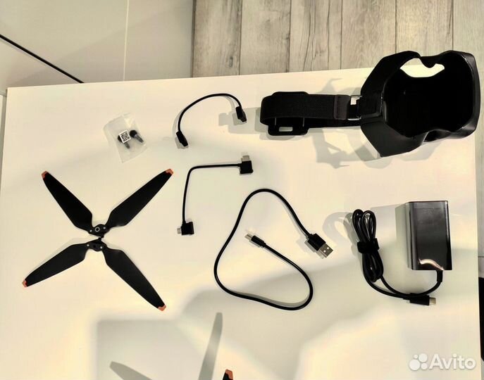 Квадрокоптер DJI Mavic 3