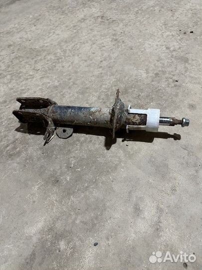 Амортизатор передний левый lacetti