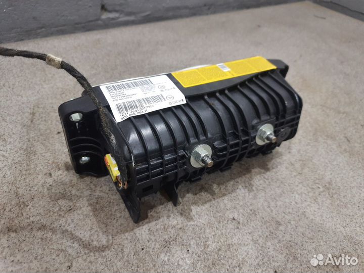 Подушка безопасности в торпеду для VW Jetta 6