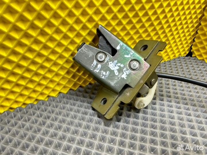 Замок багажника Nissan Primera P11 SR20 2.0 1996