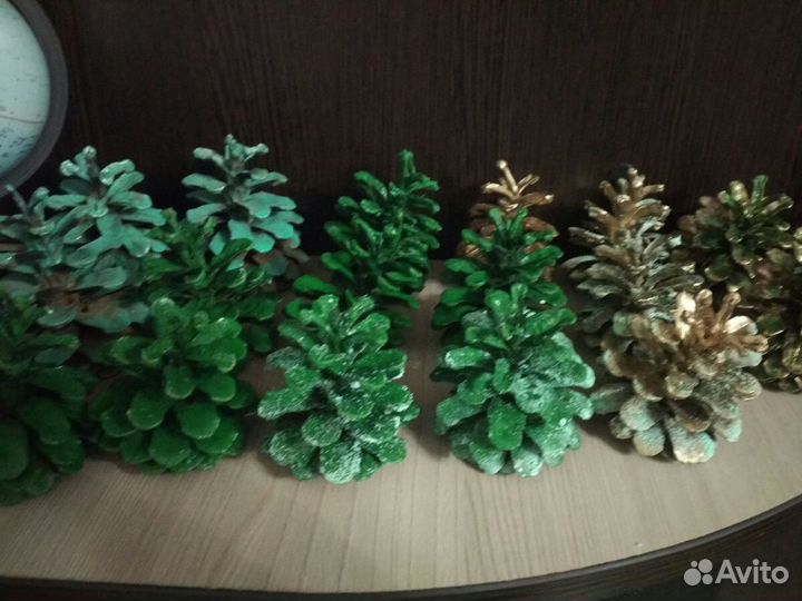 Шишки сосновые