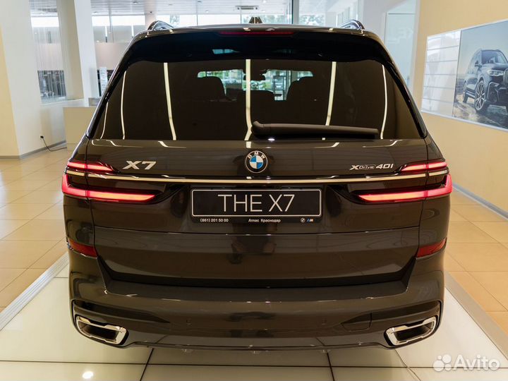 BMW X7 3.0 AT, 2023