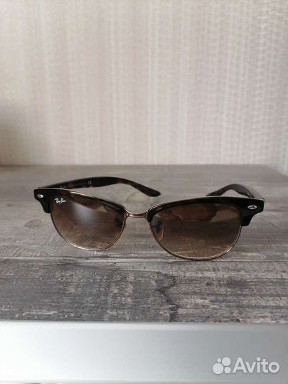 Солнцезащитные очки ray ban