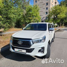 Toyota Hilux 2.8 AT, 2018, 100 000 км