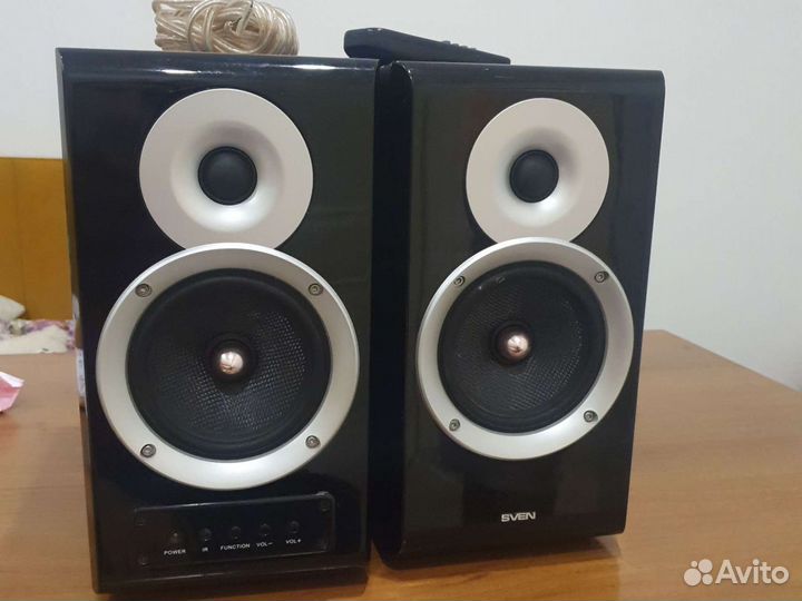 Акустические колонки sven royal r1