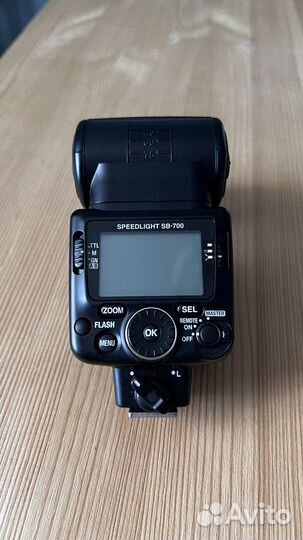 Вспышка Nikon SB 700