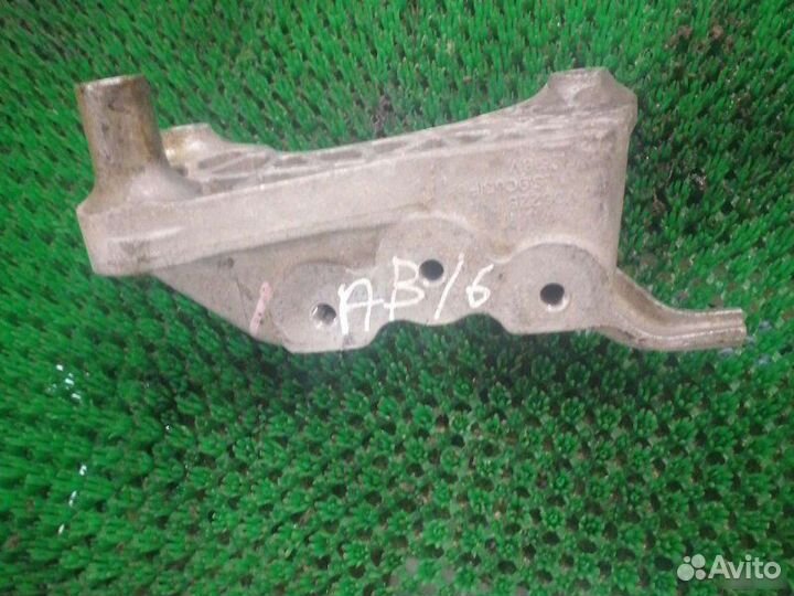 Кронштейн двигателя Chevrolet Cruze 2009-2012