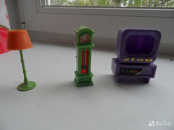 Игрушечная мебель для кукол