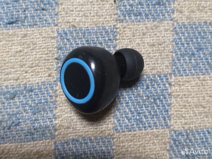 Беспроводной наушник один левый