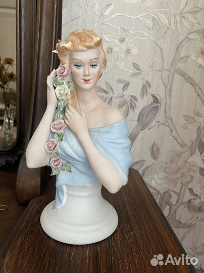 Статуэтка Бюст Девушка Старинный