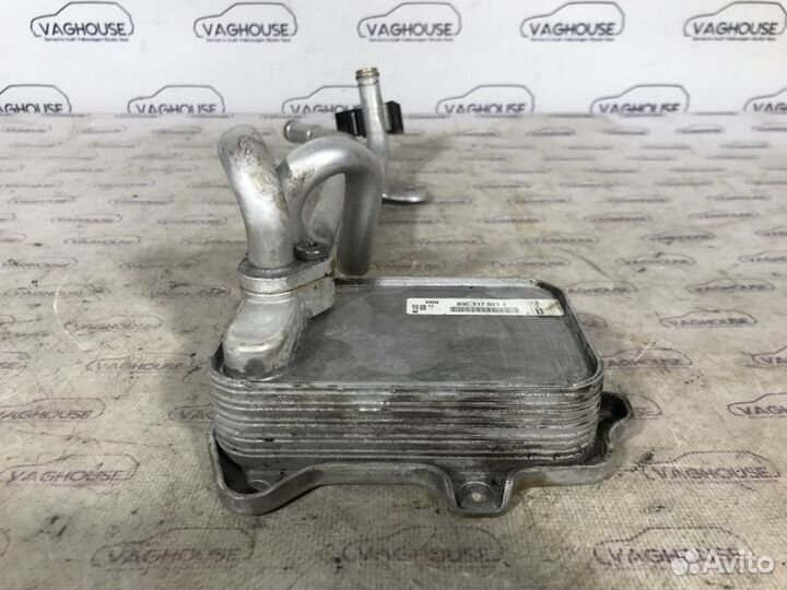 Радиатор масляный Volkswagen Passat B7 1.4 CAX