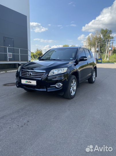 Toyota RAV4, 2010