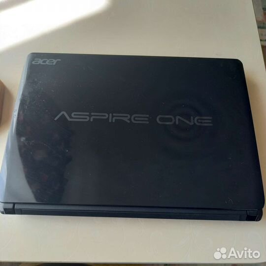 Нетбук Acer aspire one