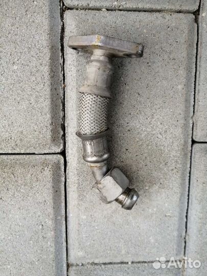 Трубка Турбины Слив Масла Фольксваген 038145736C