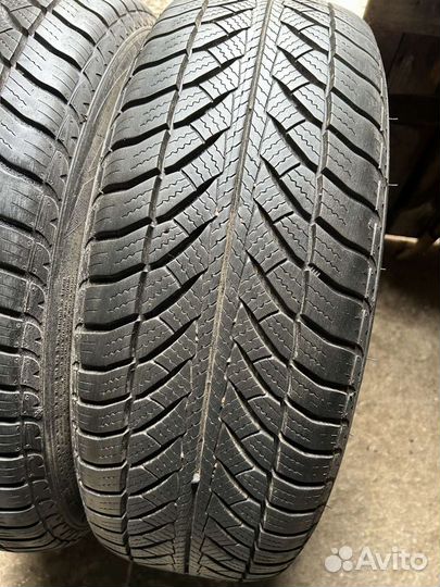 Goodyear UltraGrip 8 205/60 R16