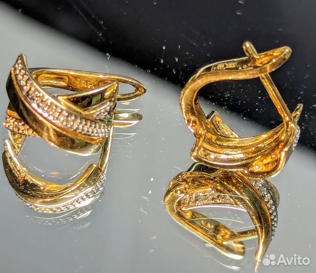 Золотые серьги с бриллиантами