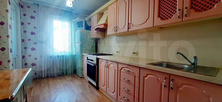 2-к. квартира, 63 м², 1/9 эт.