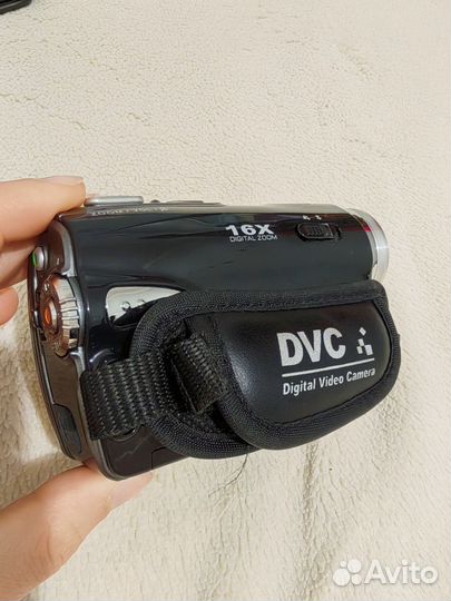 Видеокамера Sony Slim 16.0 megapixel