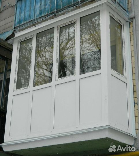 Пластиковые окна и балкон