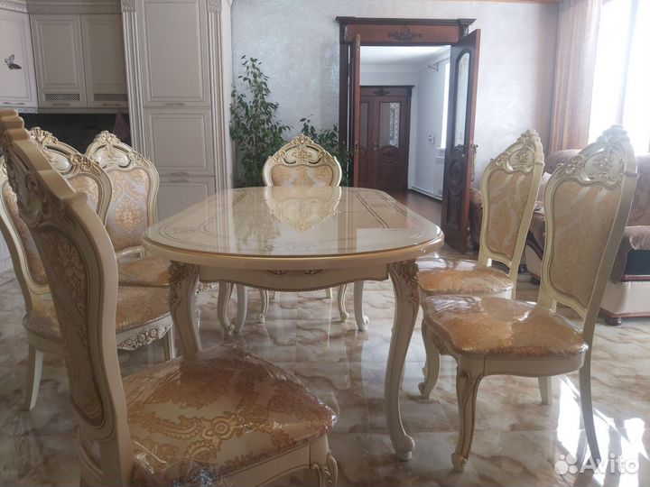 Кухонный стол и стулья комплект бу