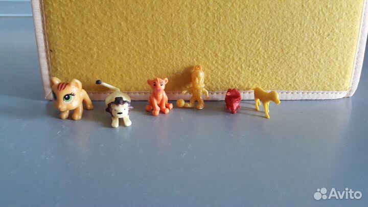 Игрушки из киндеров