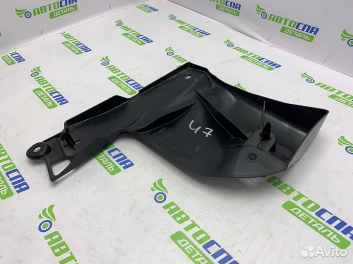 Защита днища кузова задняя левая Mazda Cx-30