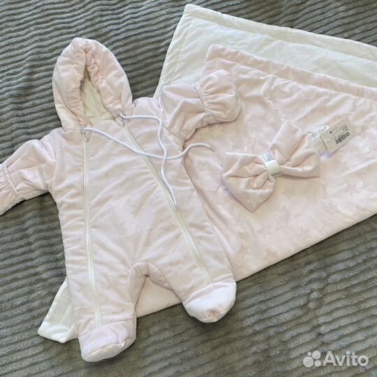 Конверт и комбенизон для новорожденного новый