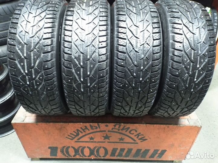 Kormoran SUV Stud 215/65 R16 102T
