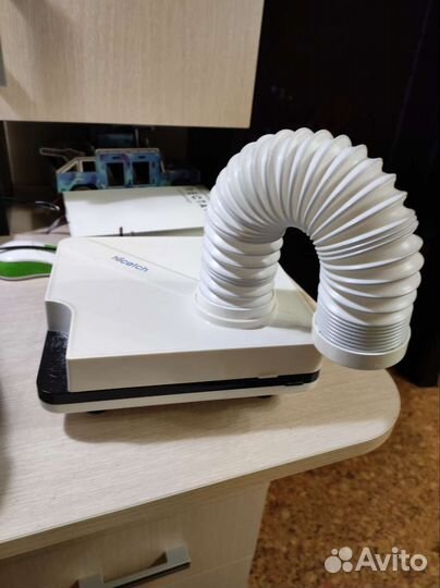 Аппарат, лампа, пылесос для маникюра