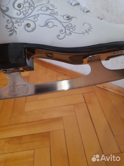 Коньки фигурные