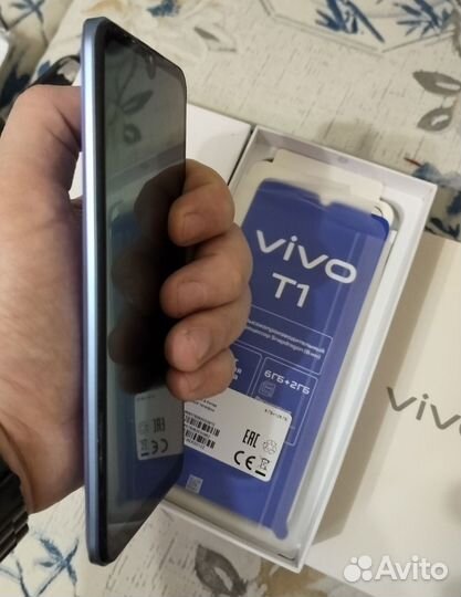 Vivo T1, 8/128 ГБ