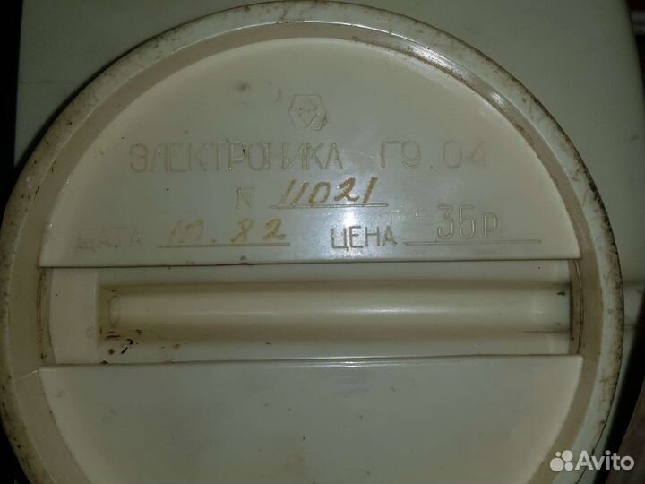 Часы настольные электроника 13