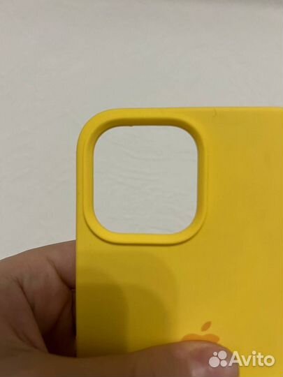 Чехол на iPhone 13 pro max желтый