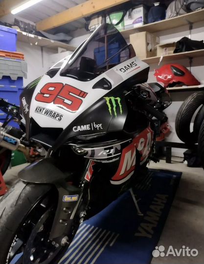 Запчасти на Yamaha R1 15 16 17 18 19 20 21