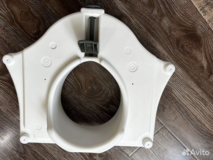 Накладка на унитаз для инвалидов