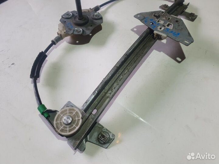 Стеклоподъемник задний правый Mitsubishi Carisma