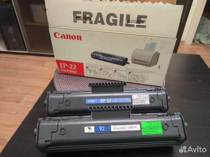 Два картриджа Canon EP -22