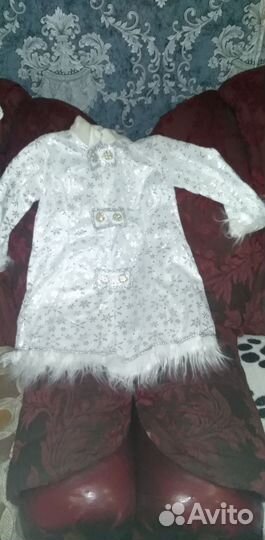 Продаю новогодние костюмы снегурочка и ослик