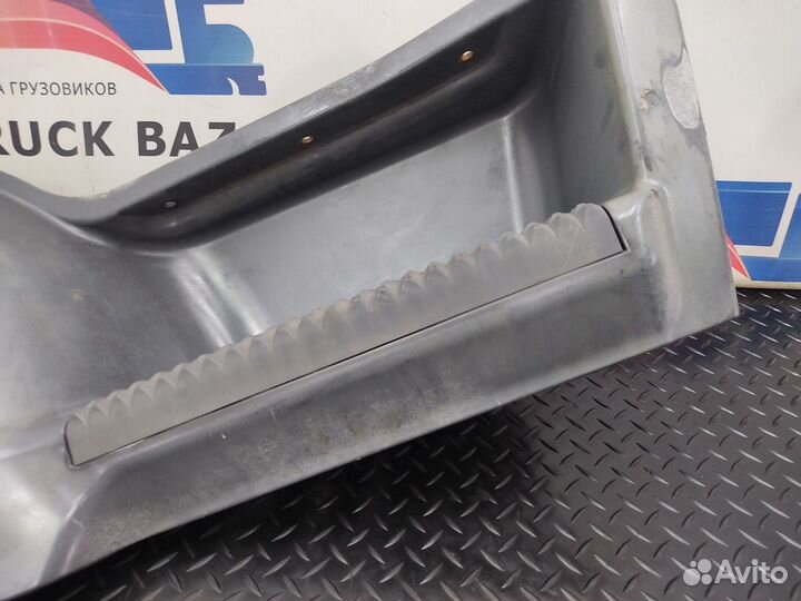 Корпус подножки правой