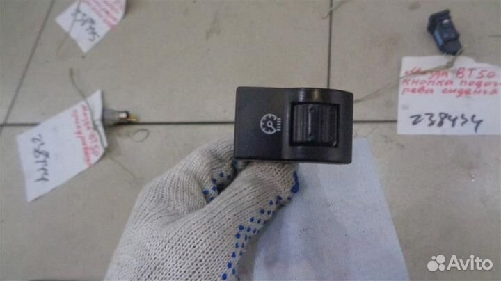 Кнопка освещения панели приборов Mazda BT-50 2006