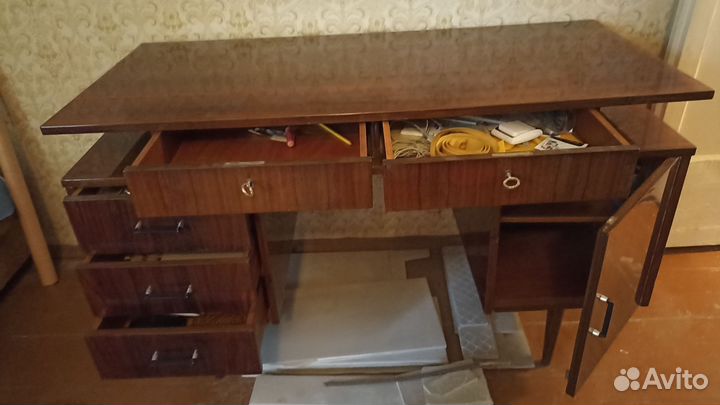 Письменный стол двух тумбовый бу