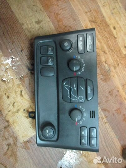 Блок управления климатической установкой S80 94968