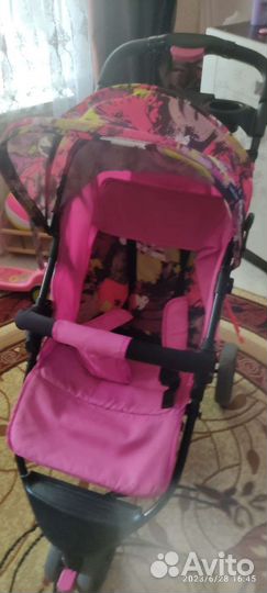 Прогулочная коляска